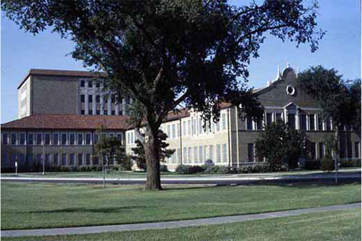 The Home Economics building. Image courtesy of the Southwest Collection/Special Collections Library.