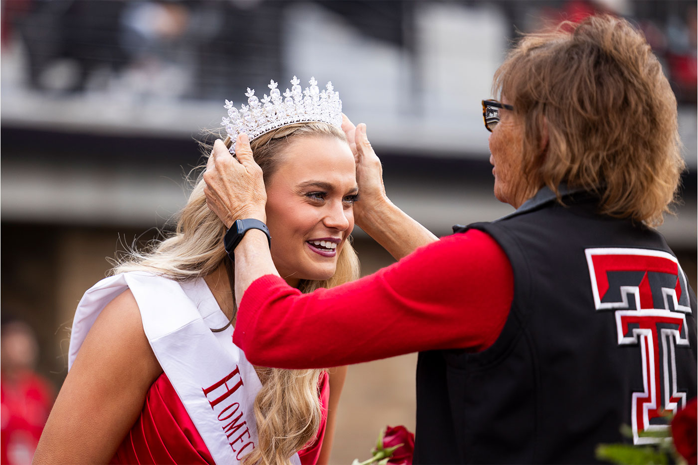 Crowning Homecoming Queen