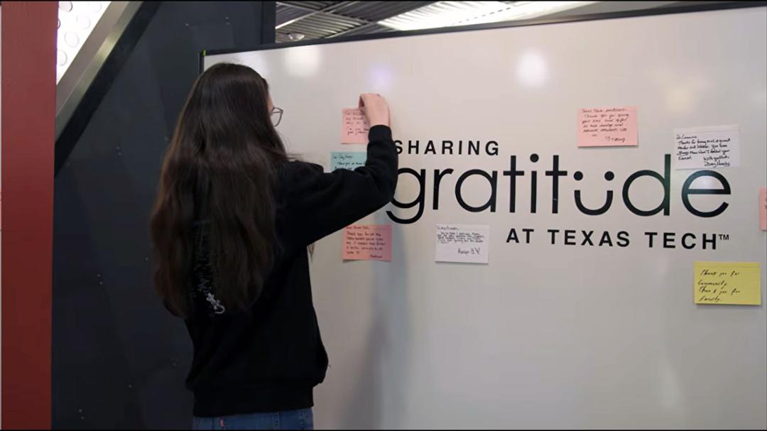 How to Spread Gratitude in the Workplace and Change Mindsets How to Spread Gratitude in the Workplace and Change Mindsets