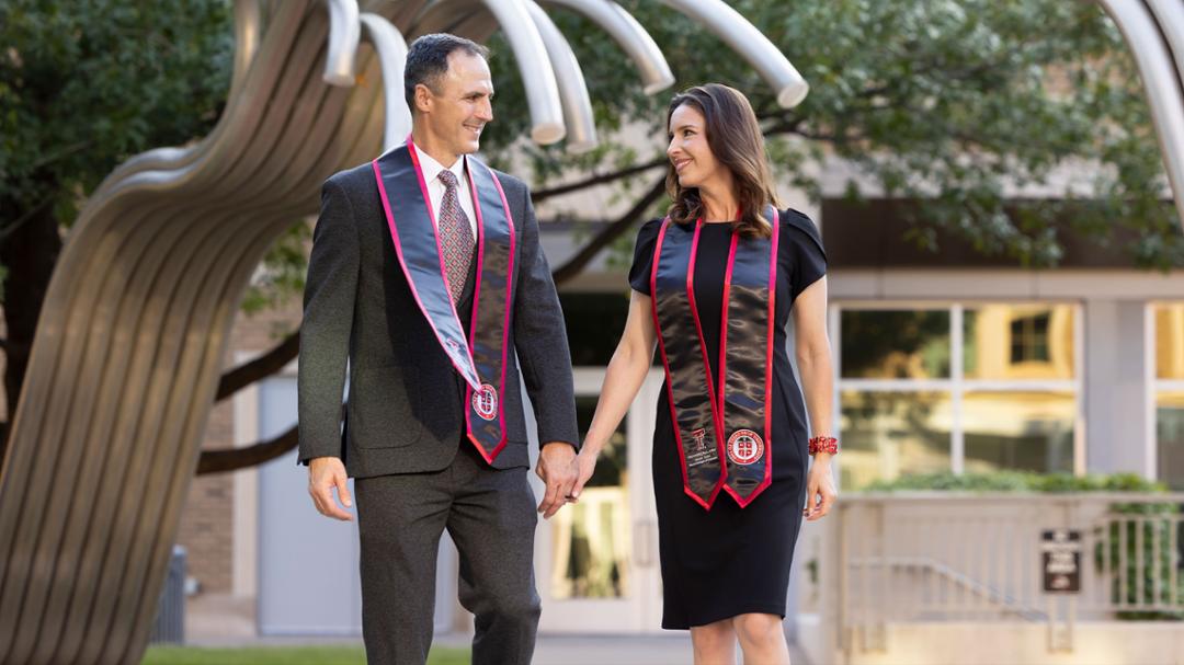 One Married Couple’s Journey to Earn Their MBAs Together One Married Couple’s Journey to Earn Their MBAs Together